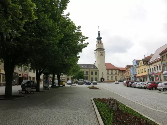 Náměstí s Radniční věží
