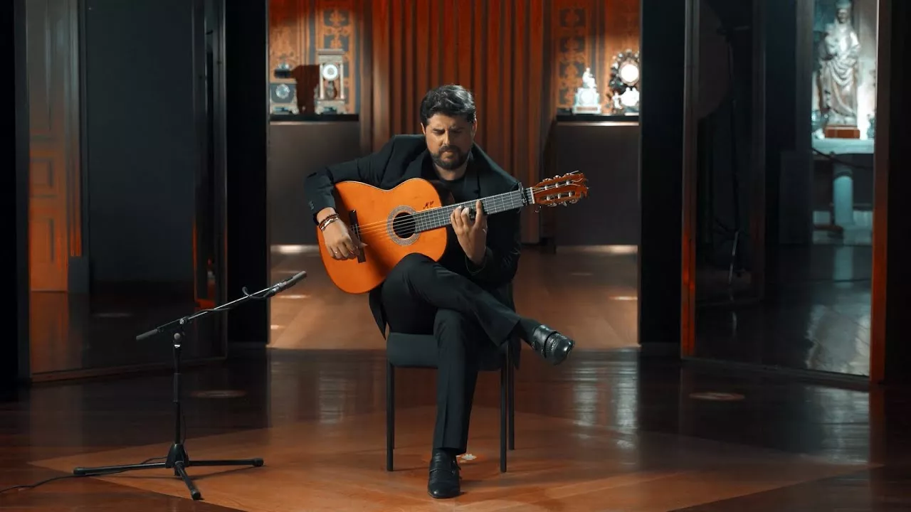 Manuel Valencia: Las Tres Orillas