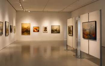 Galerie Freeport: výstava obrazů Blanky Brookesové a Kláry Sedlářové