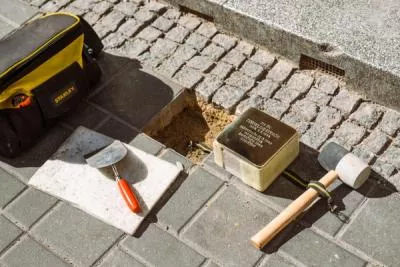 Komentovaná procházka po Kamenech zmizelých v centru Brna